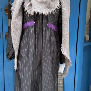 エストニア 三角ストール【鳥たちの宴】