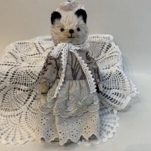 KAZARIYAさんの黒耳くまさん(20㎝)2